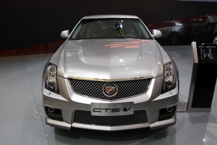  Cadillac CTS-V Coupe 2010 года  (фото 88 из 315)